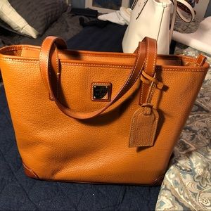 Dooney & Burke Women’s tote handbag